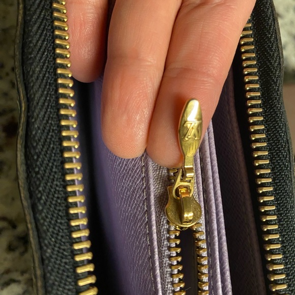 Authentic Louis Vuitton Monogram-Multicolor Zippy Wallet. - Picture 14 of 16